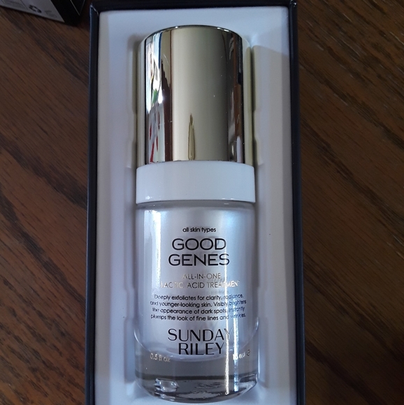 Sunday Riley Good Gene's NIB - Picture 2 of 2